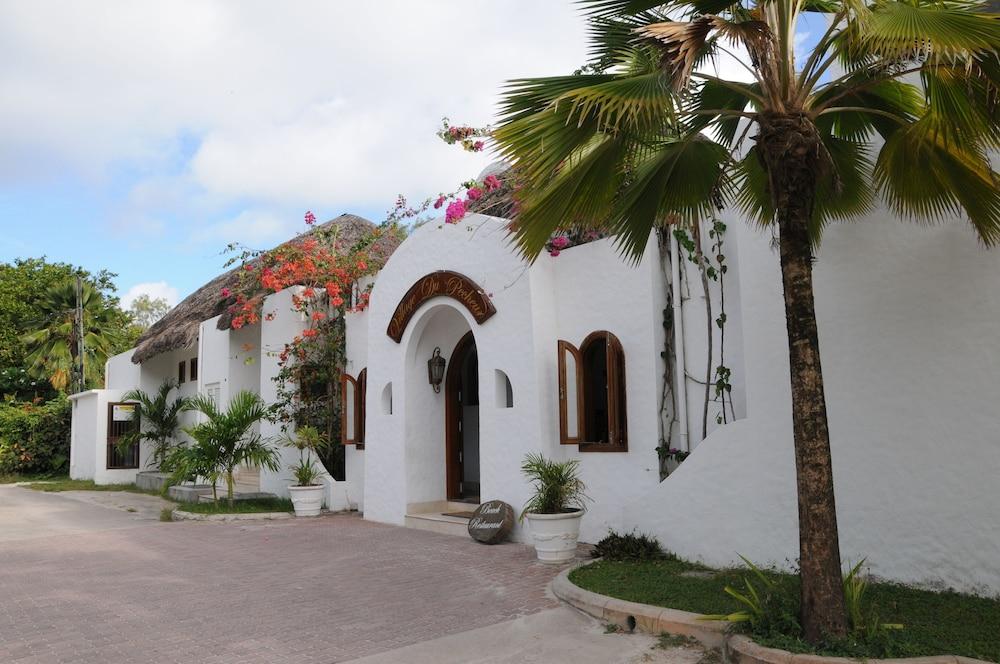 Village Du Pecheur Baie Sainte Anne Exterior photo